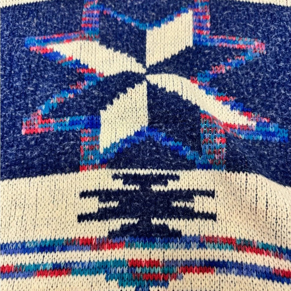 Vintage Sundays Southwestern Geometric Sweater Medium‎